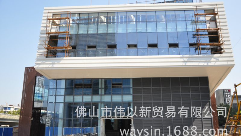 玻璃幕墙设计参数规格标准解析：关键指标与选型逻辑